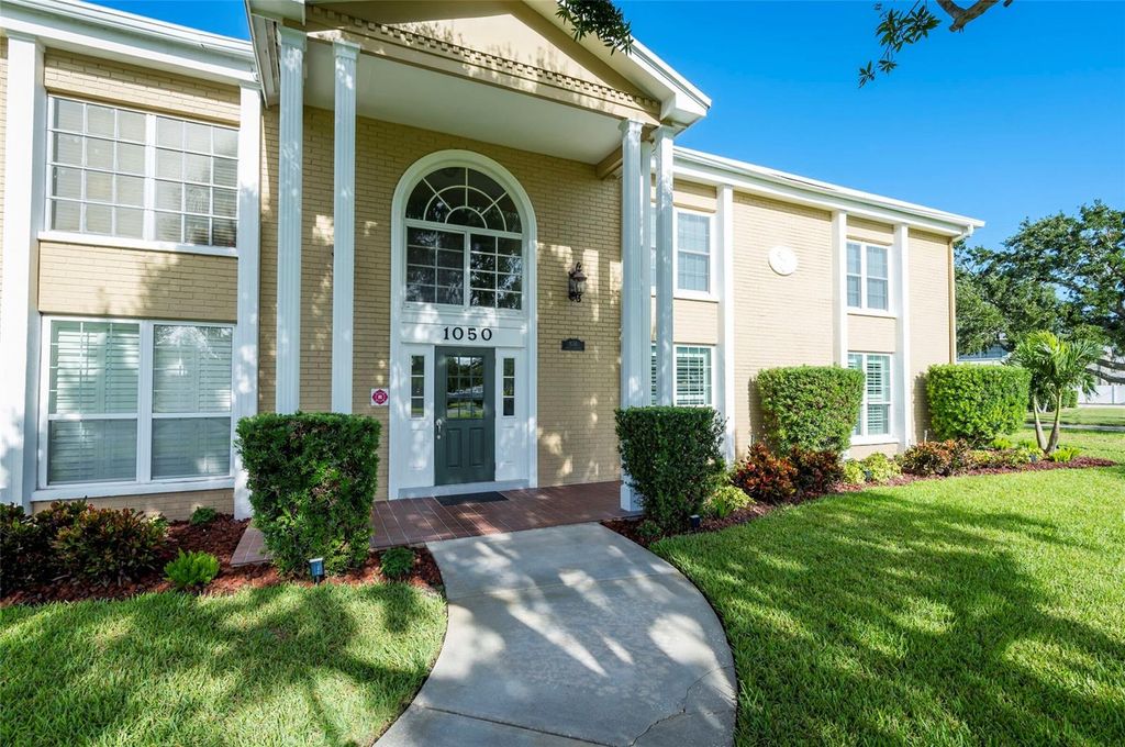 Photo of 1050 Rafael Boulevard NE #1, St Petersburg, FL 33704 (MLS # W7881127)