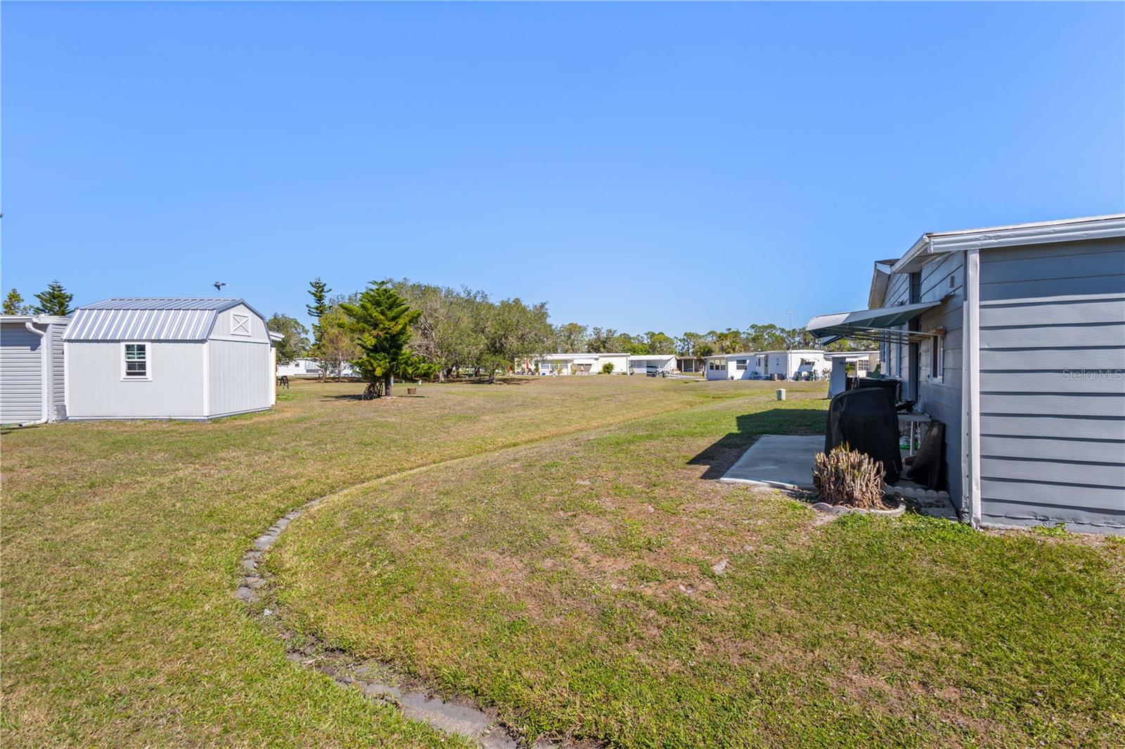 HOLIDAY PARK - Residential