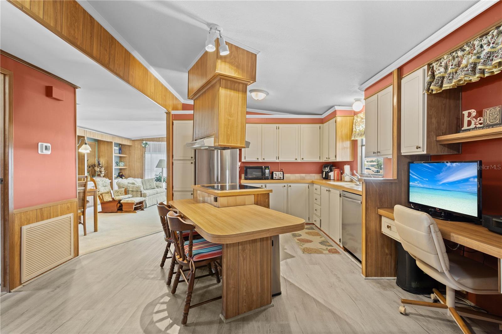 HOLIDAY PARK - Residential