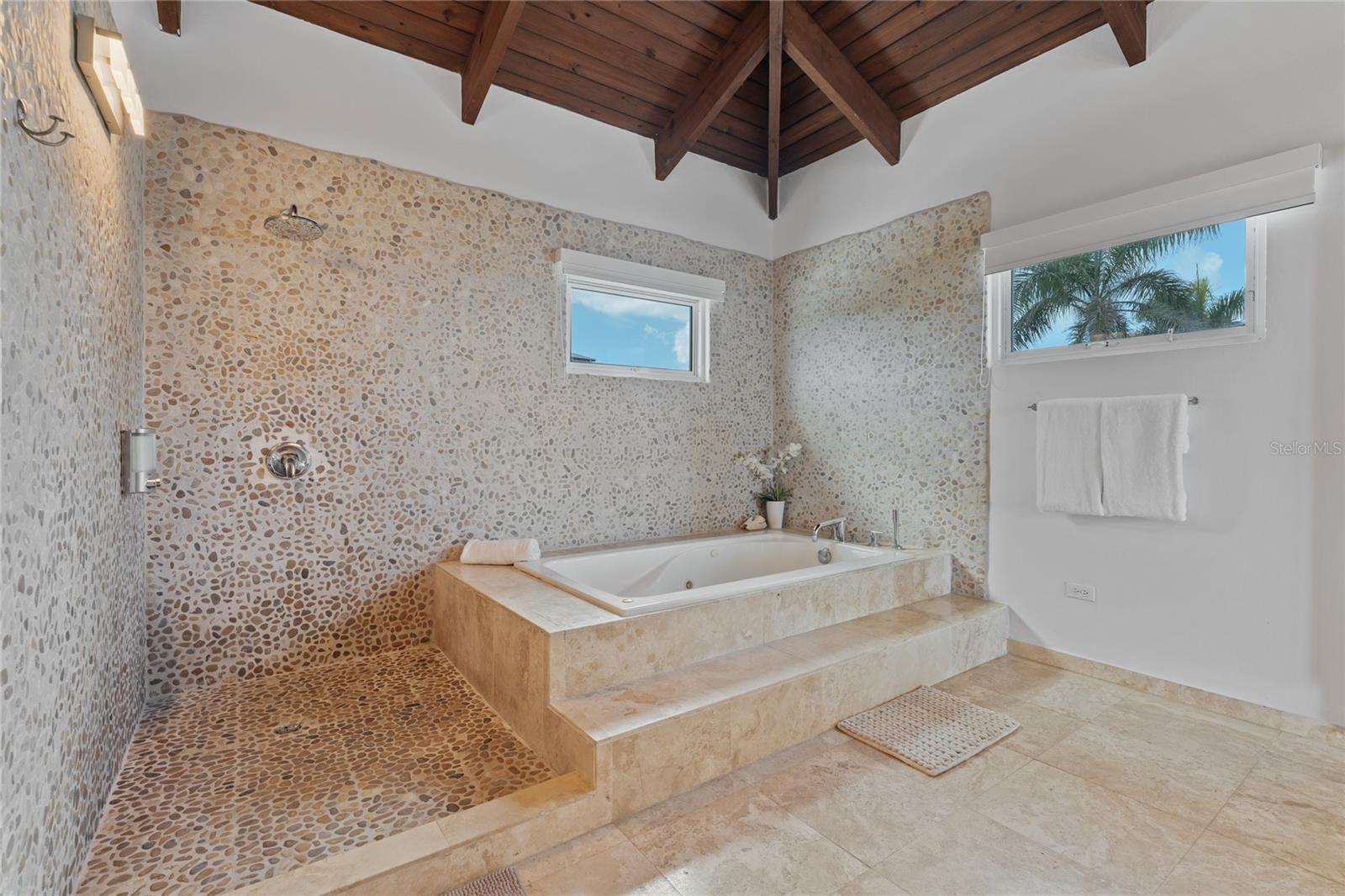 MARTINEAU BAY RESORT - Residential