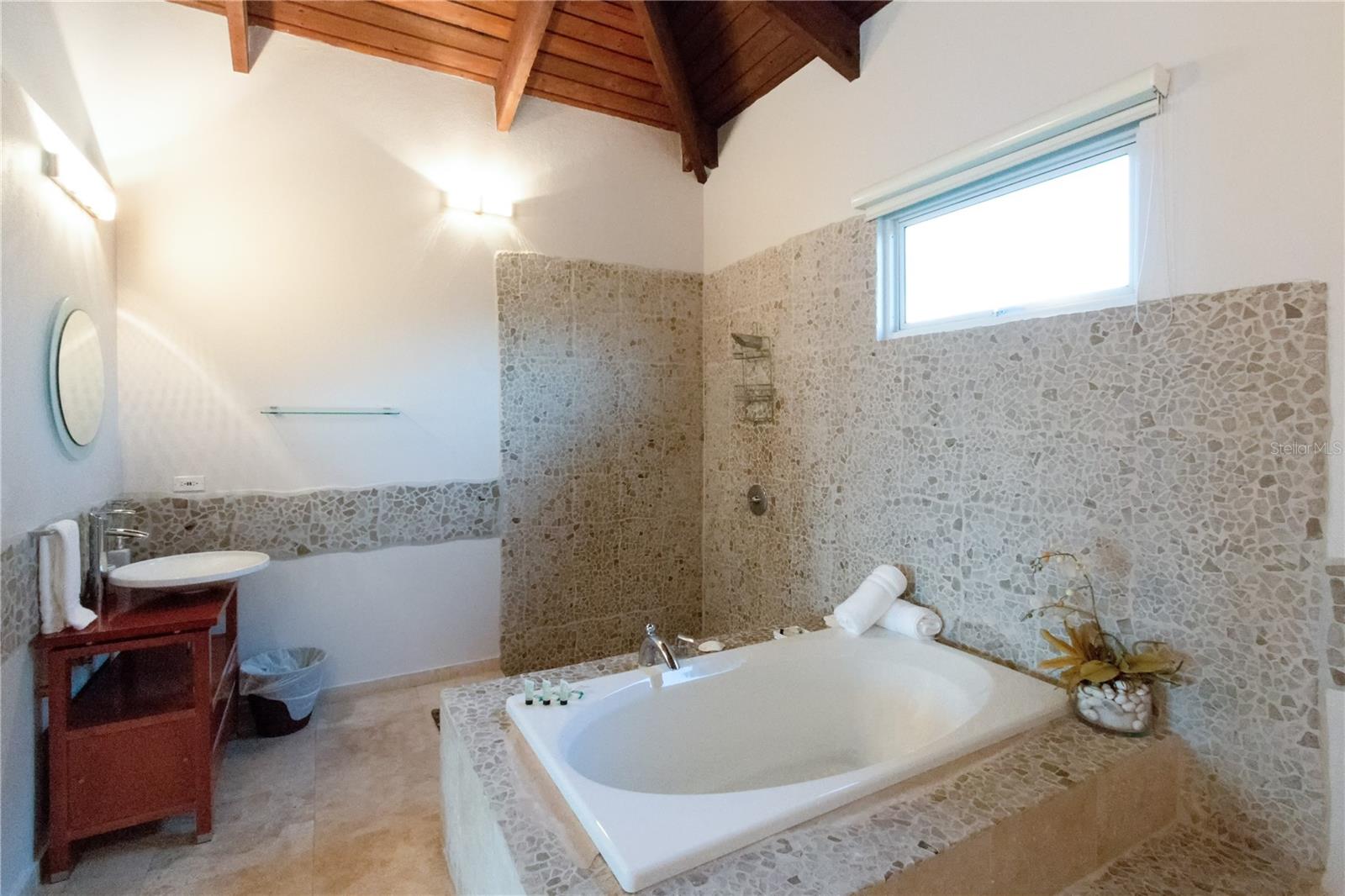 MARTINEAU BAY RESORT - Residential