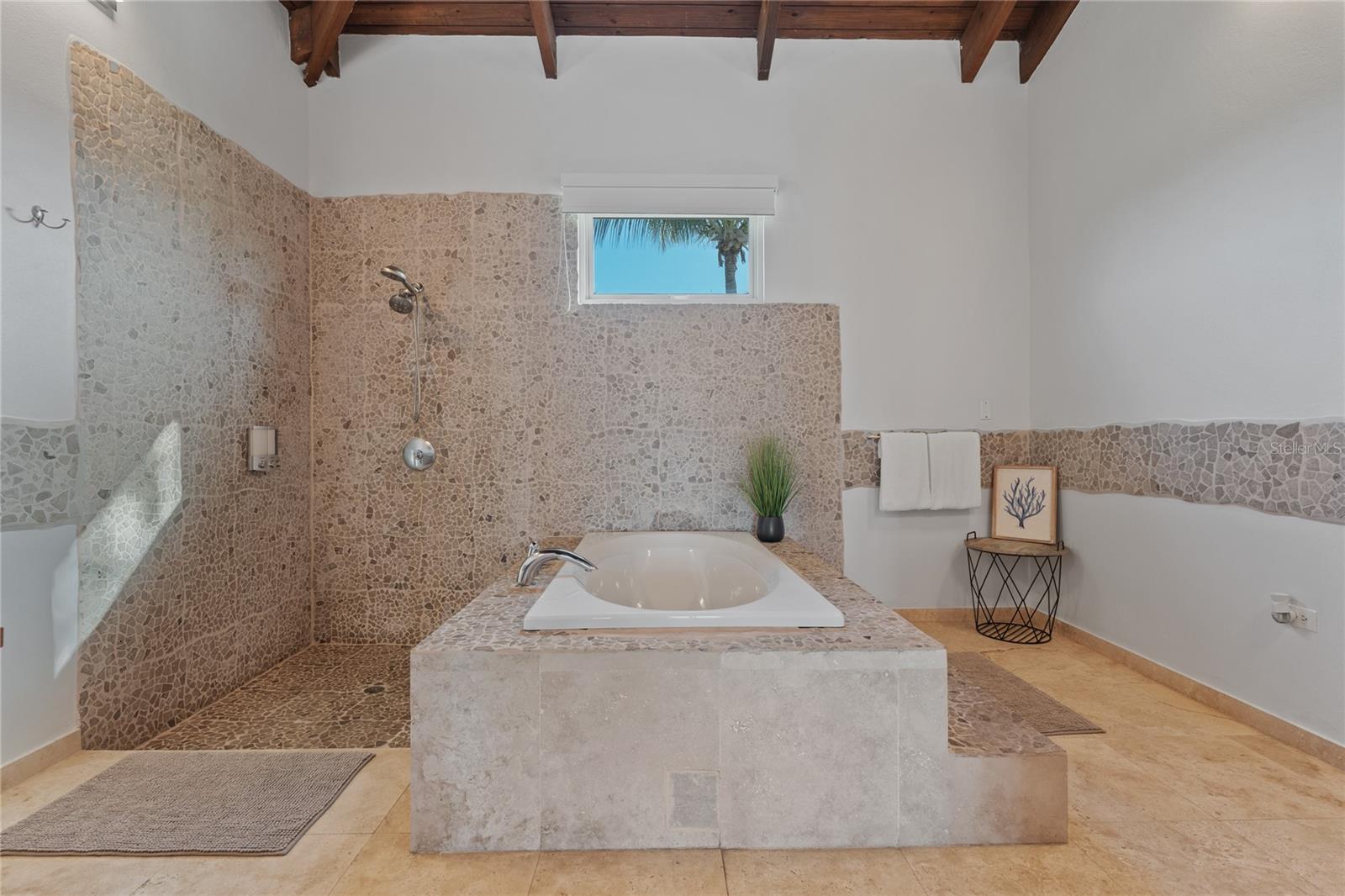 MARTINEAU BAY RESORT - Residential