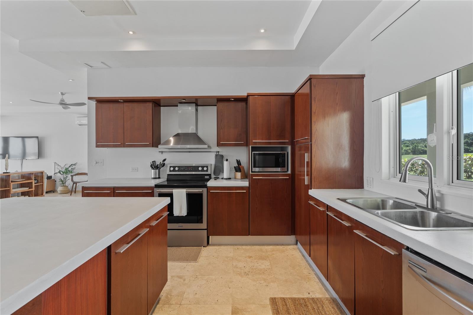 MARTINEAU BAY RESORT - Residential