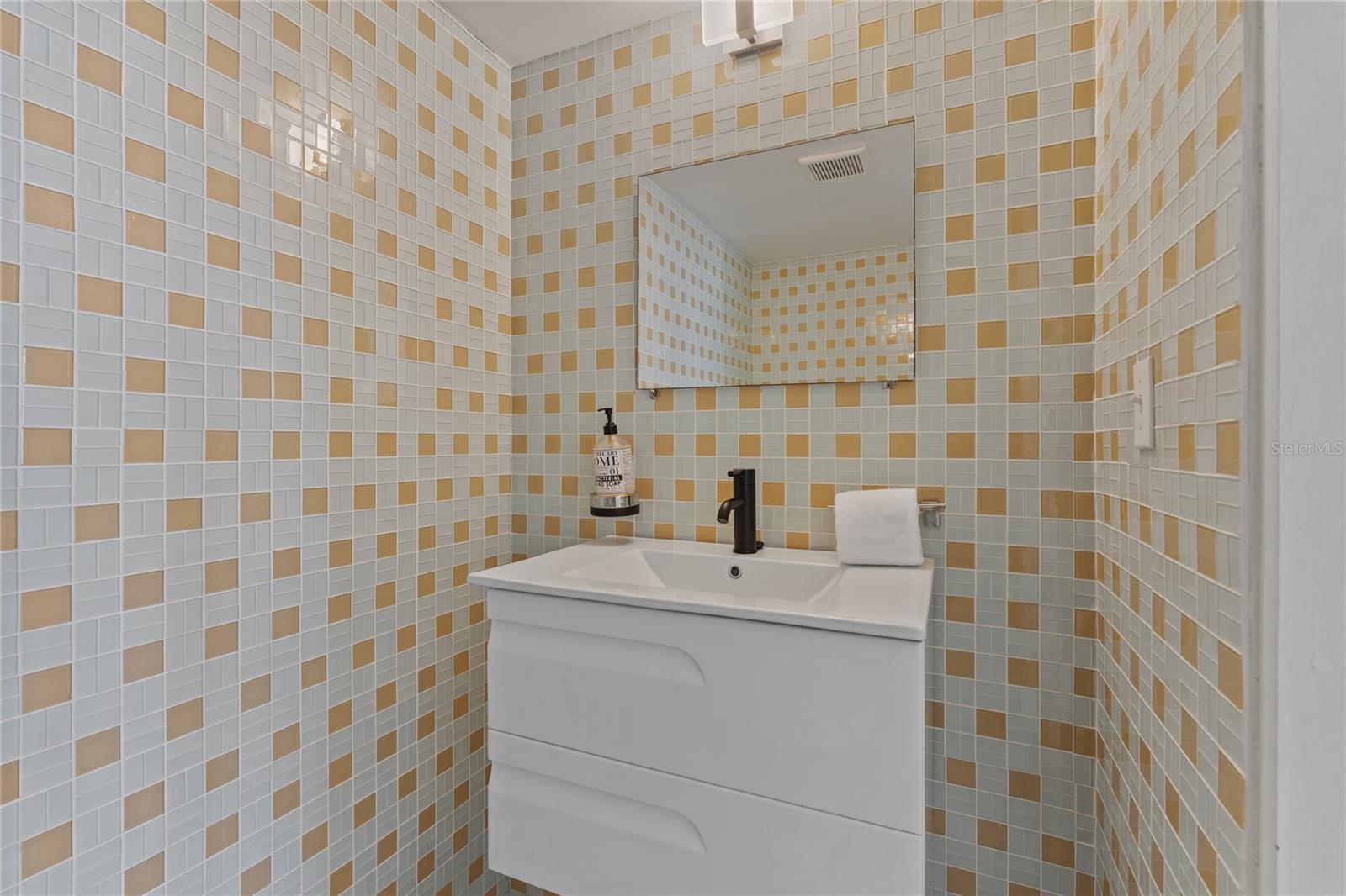 MARTINEAU BAY RESORT - Residential