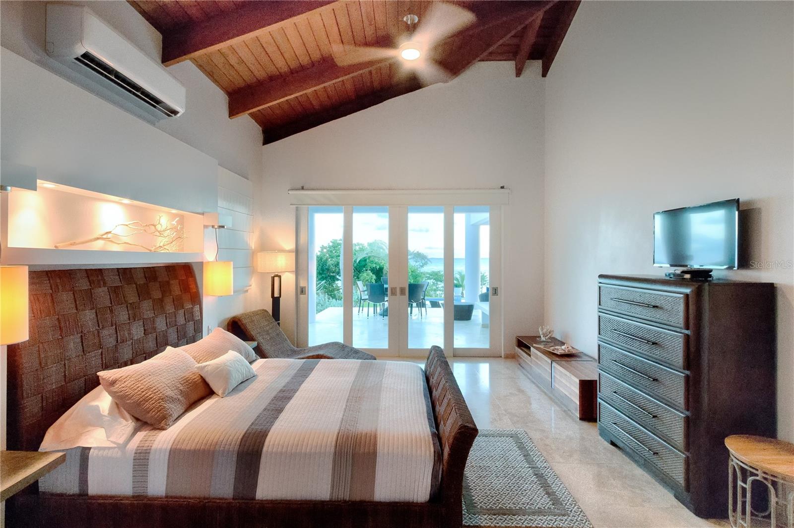 MARTINEAU BAY RESORT - Residential