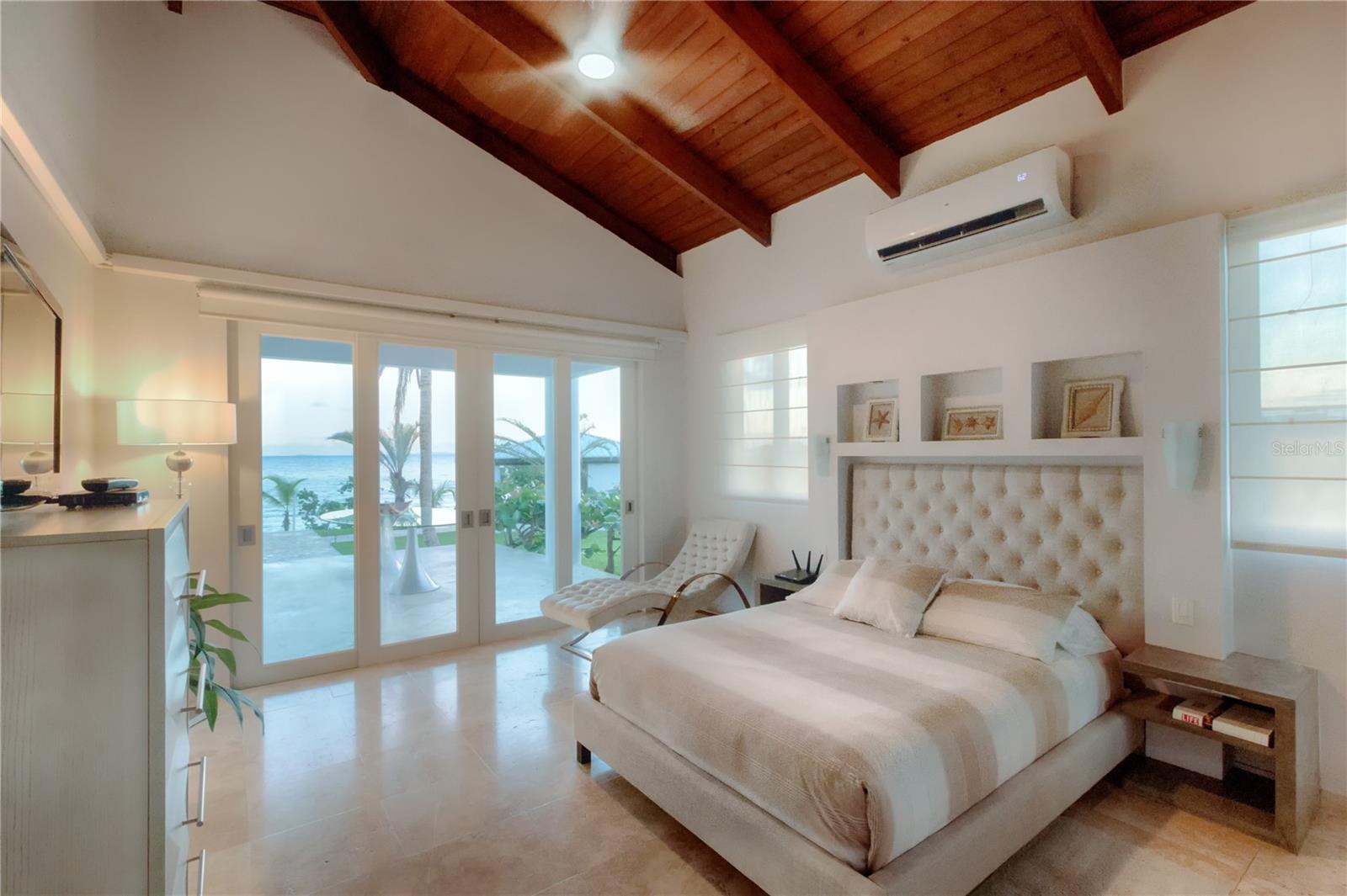 MARTINEAU BAY RESORT - Residential