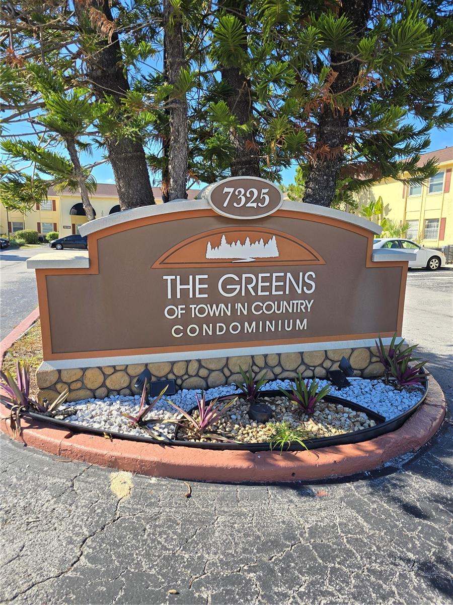 THE GREENS OF TOWNN COUNTRY - Residential