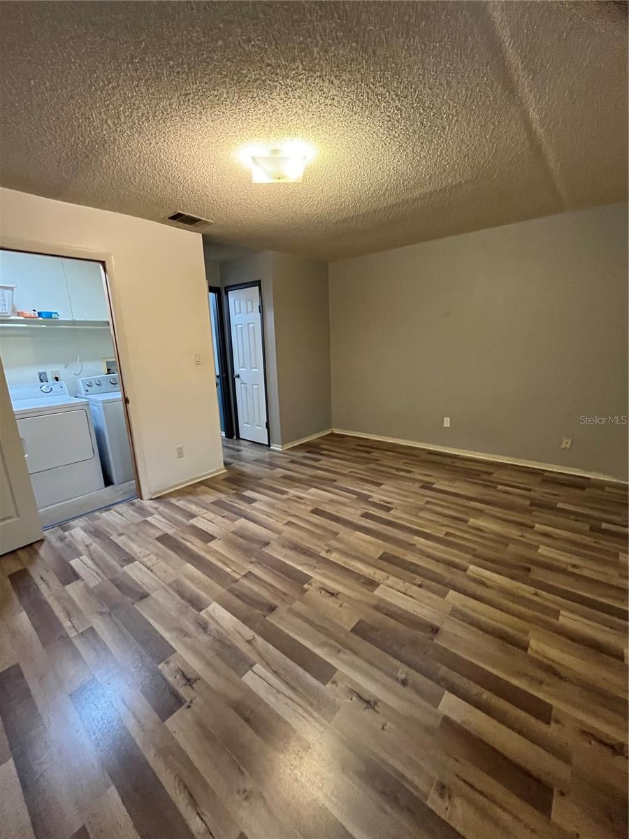 THE GREENS OF TOWNN COUNTRY - Residential