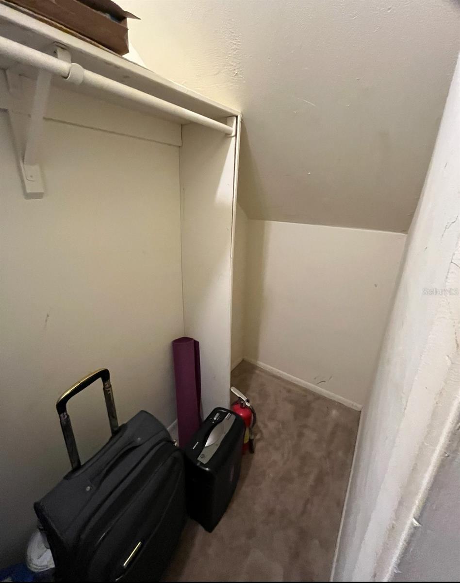 THE GREENS OF TOWNN COUNTRY - Residential