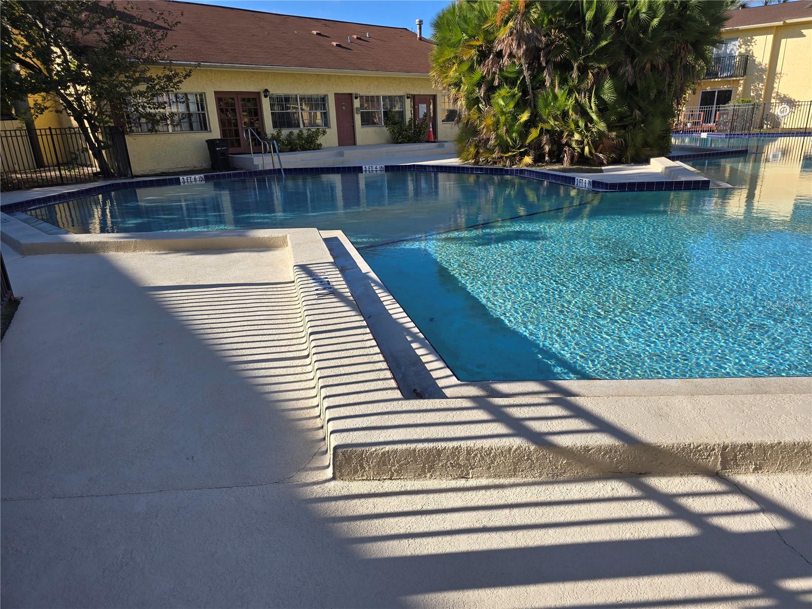 THE GREENS OF TOWNN COUNTRY - Residential