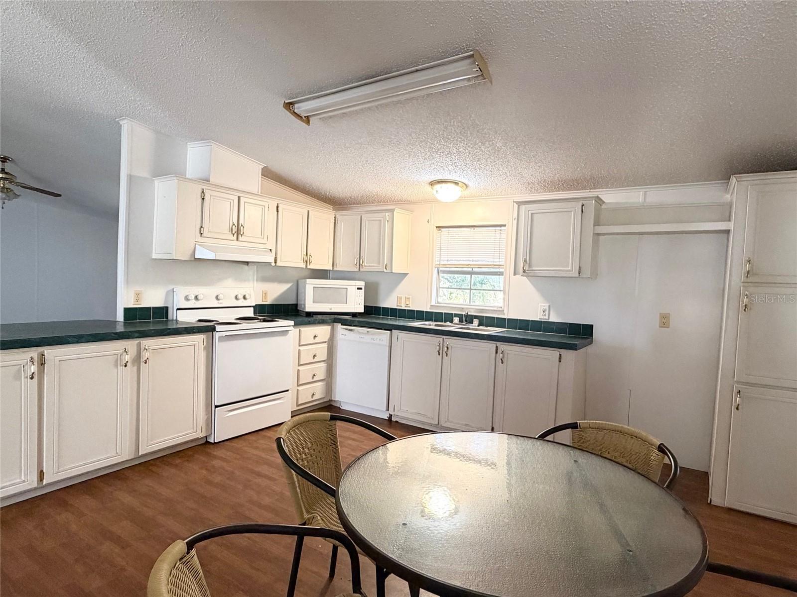 WOODGATE VILLAGE - Residential