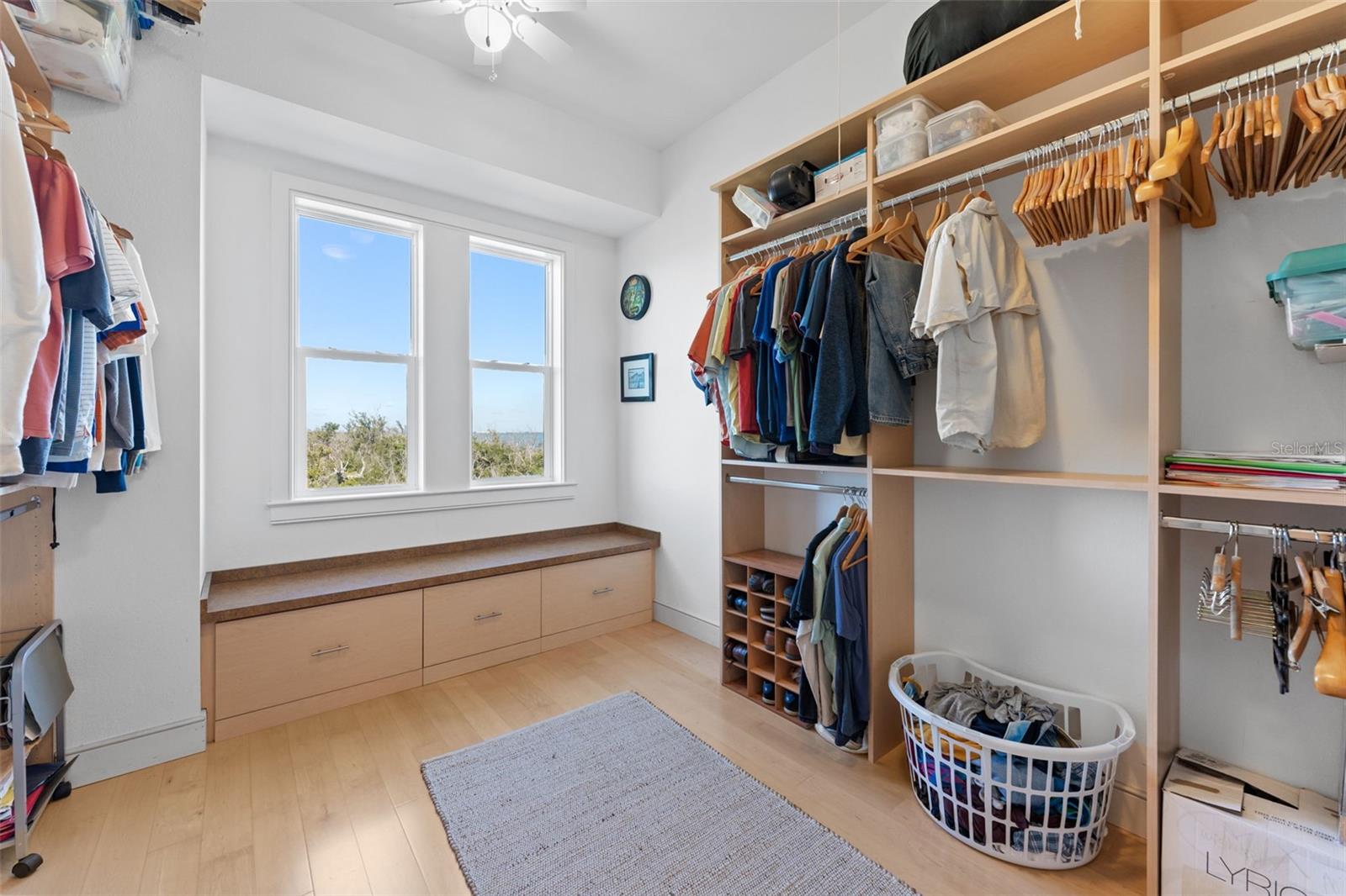 EAST SHORE ACRES 02 - Residential