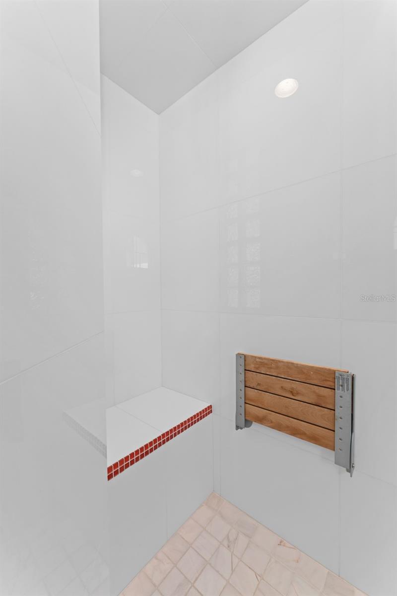 EAST SHORE ACRES 02 - Residential