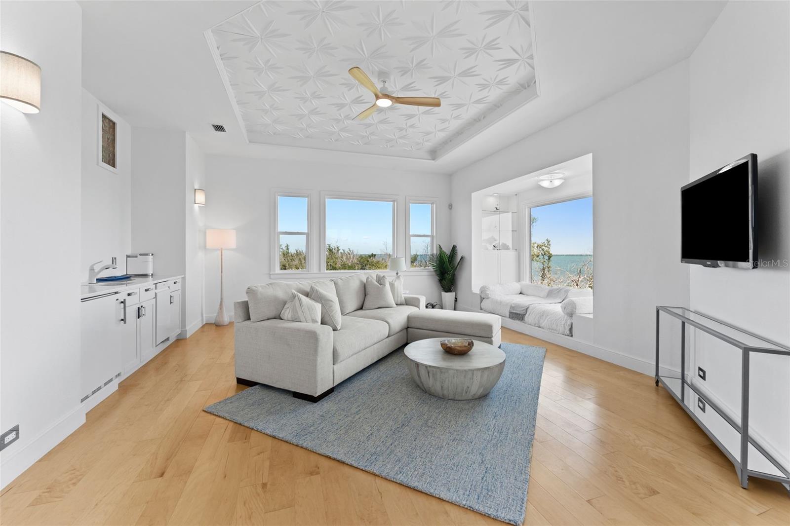 EAST SHORE ACRES 02 - Residential