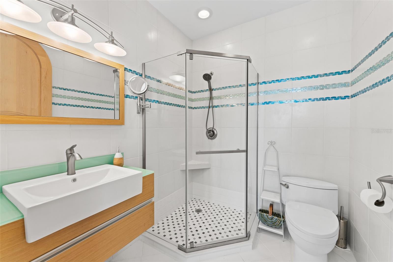 EAST SHORE ACRES 02 - Residential