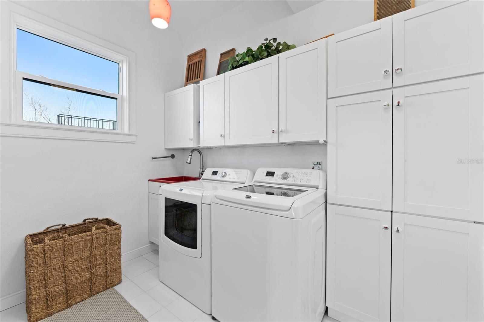 EAST SHORE ACRES 02 - Residential