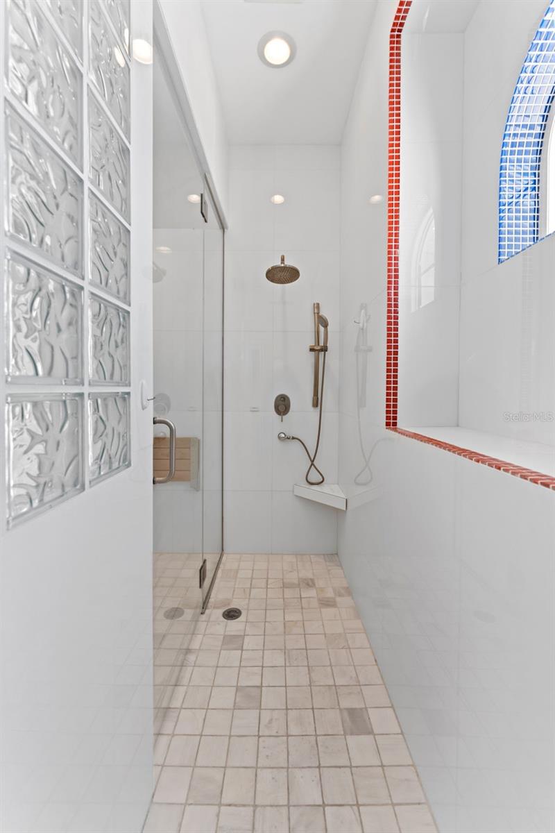 EAST SHORE ACRES 02 - Residential