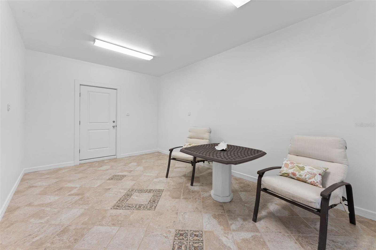 EAST SHORE ACRES 02 - Residential