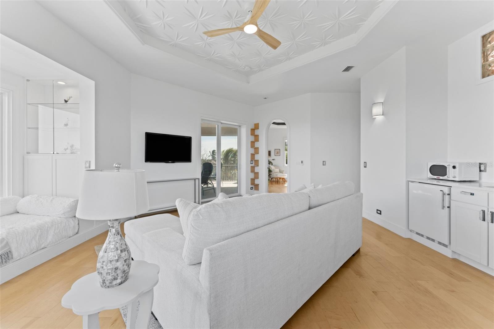 EAST SHORE ACRES 02 - Residential