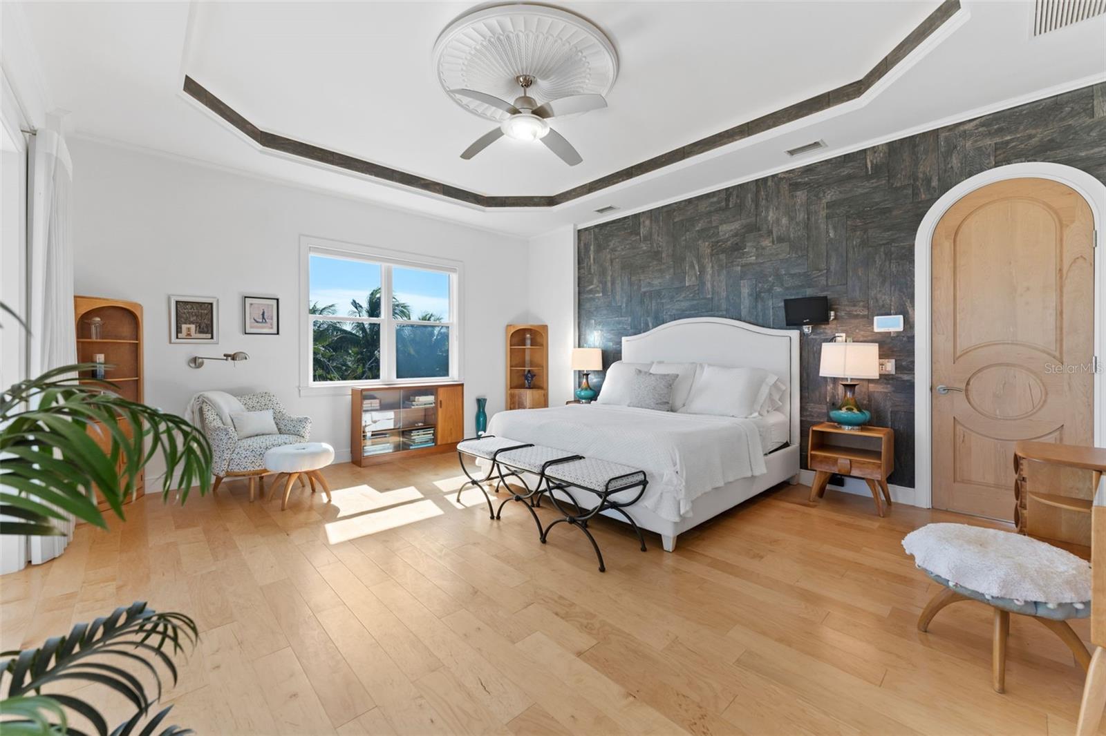 EAST SHORE ACRES 02 - Residential