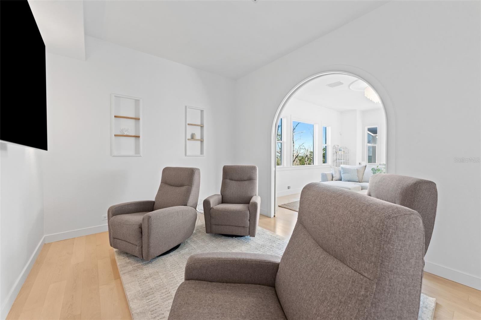 EAST SHORE ACRES 02 - Residential