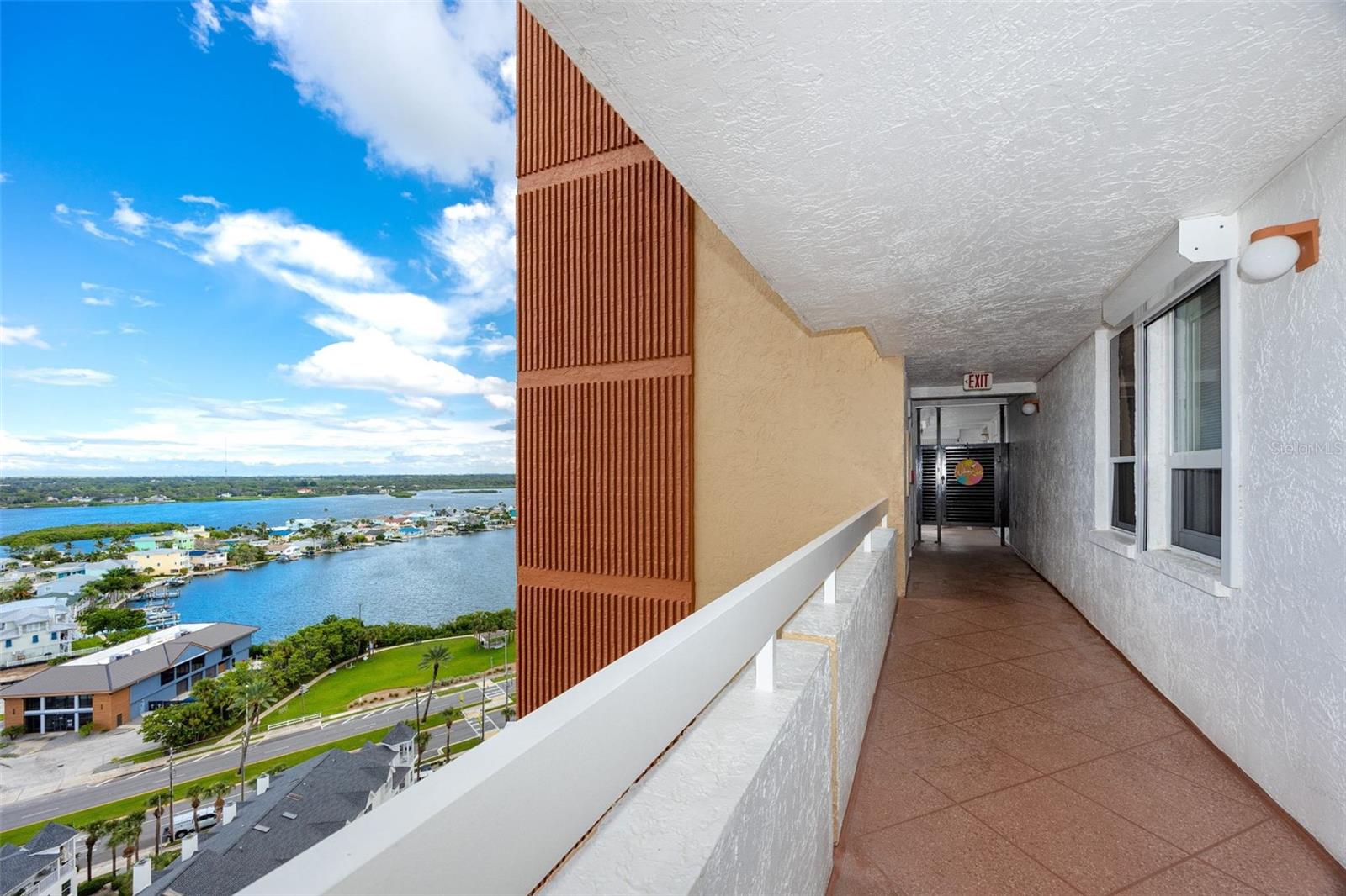 REDINGTON TOWERS 3 CONDO - Residential