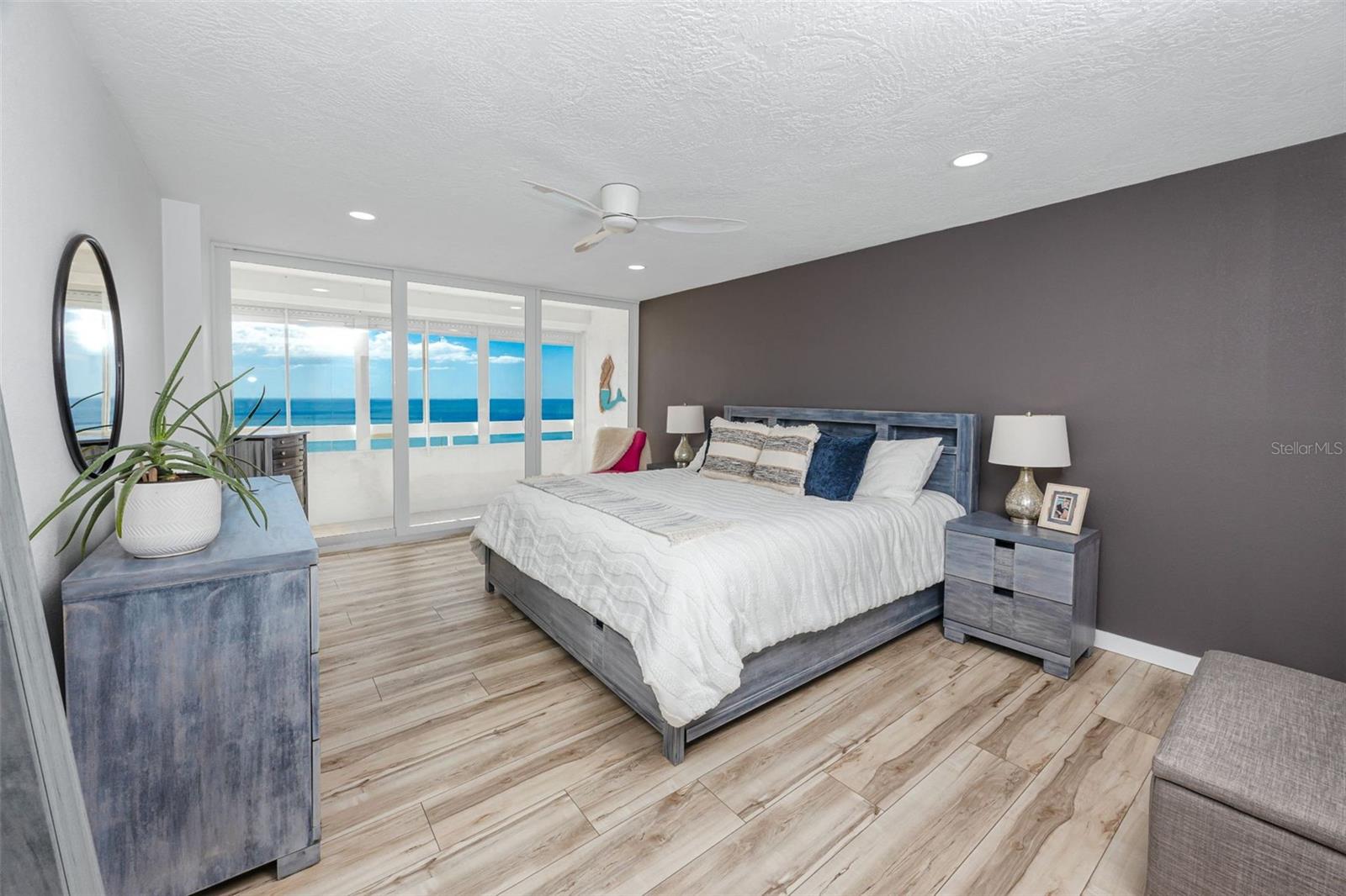 REDINGTON TOWERS 3 CONDO - Residential