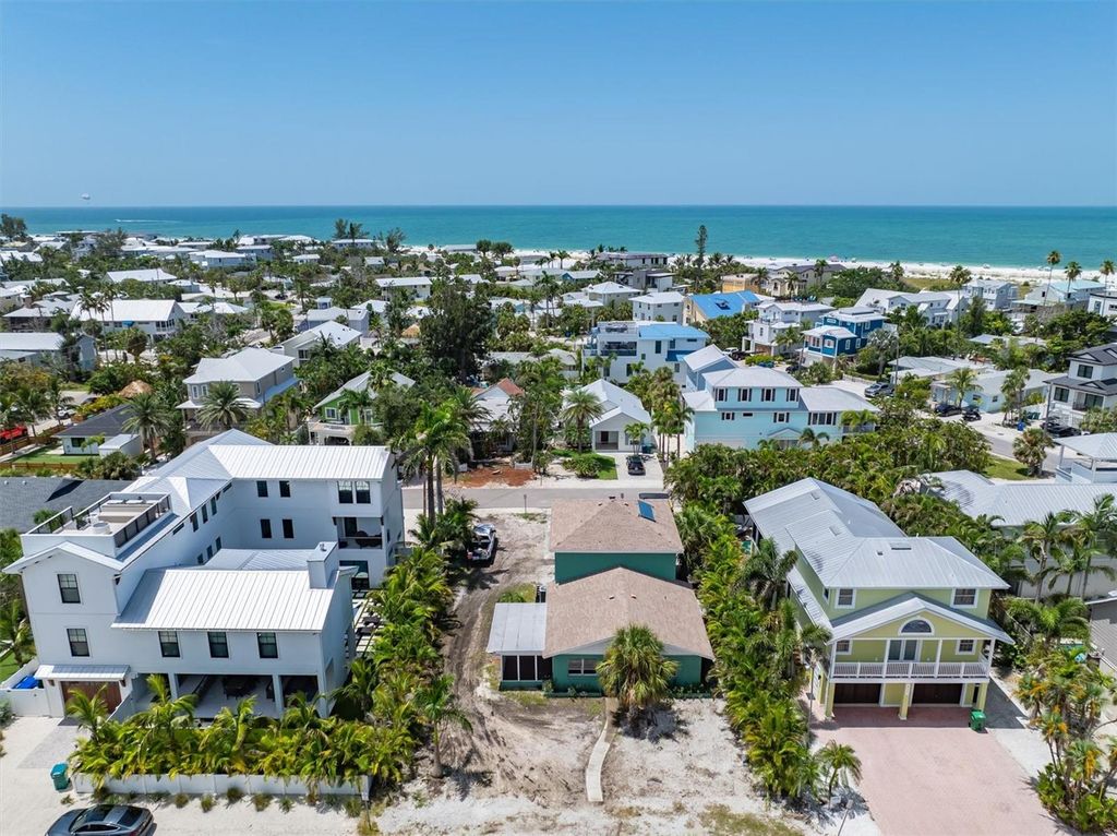 Photo of 709 Gladiolus Street, Anna Maria, FL 34216 (MLS # A4660210)
