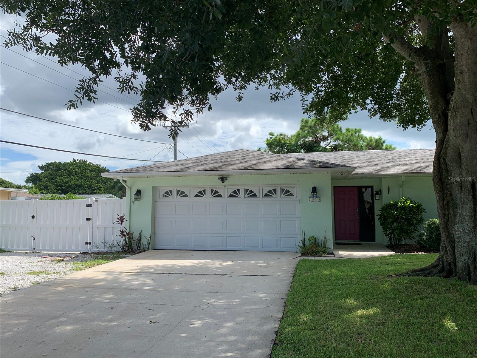 1901 39TH STREET W