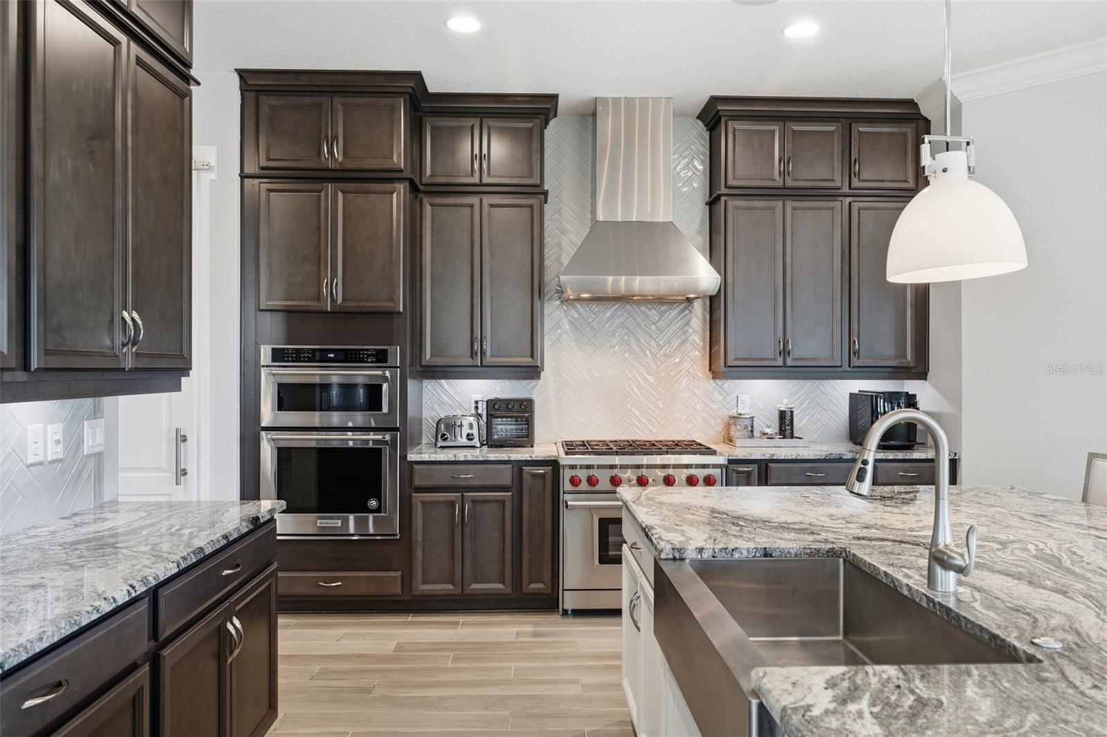 AVALON COVE - Residential