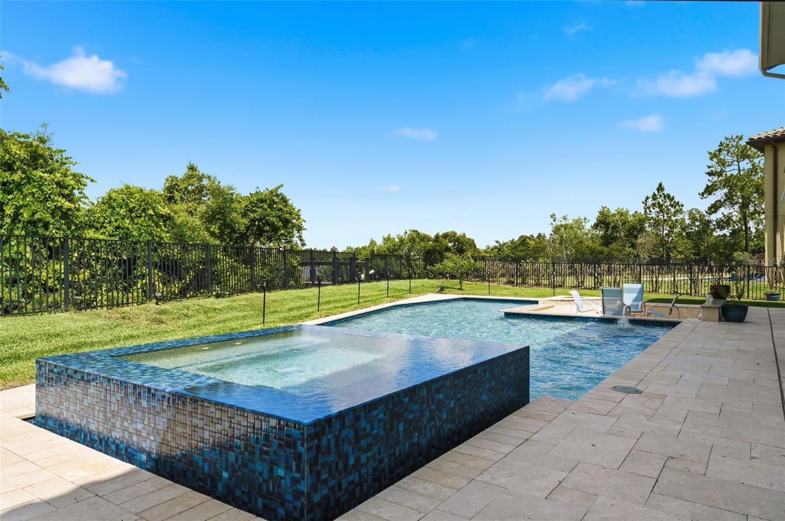AVALON COVE - Residential