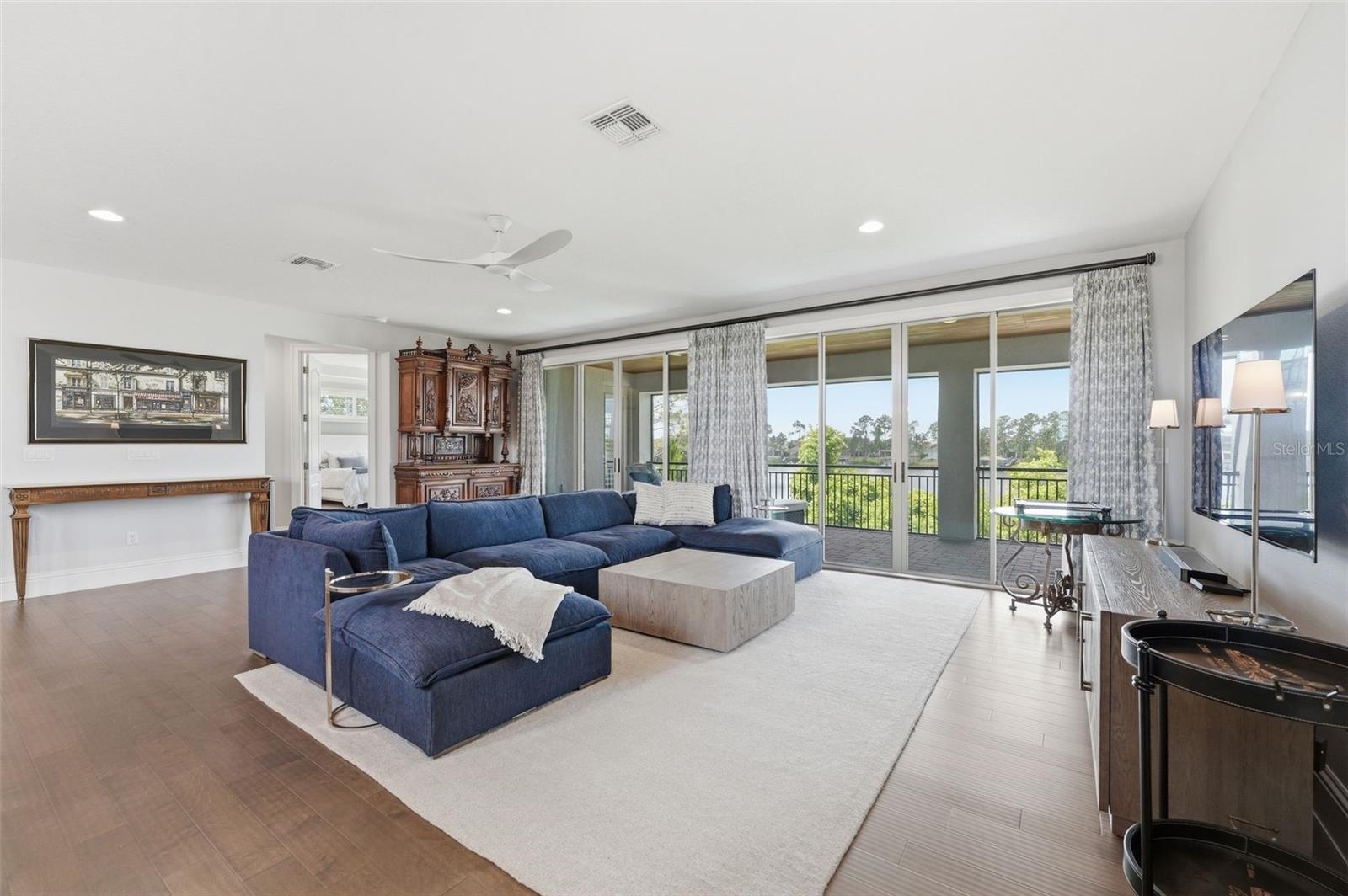 AVALON COVE - Residential