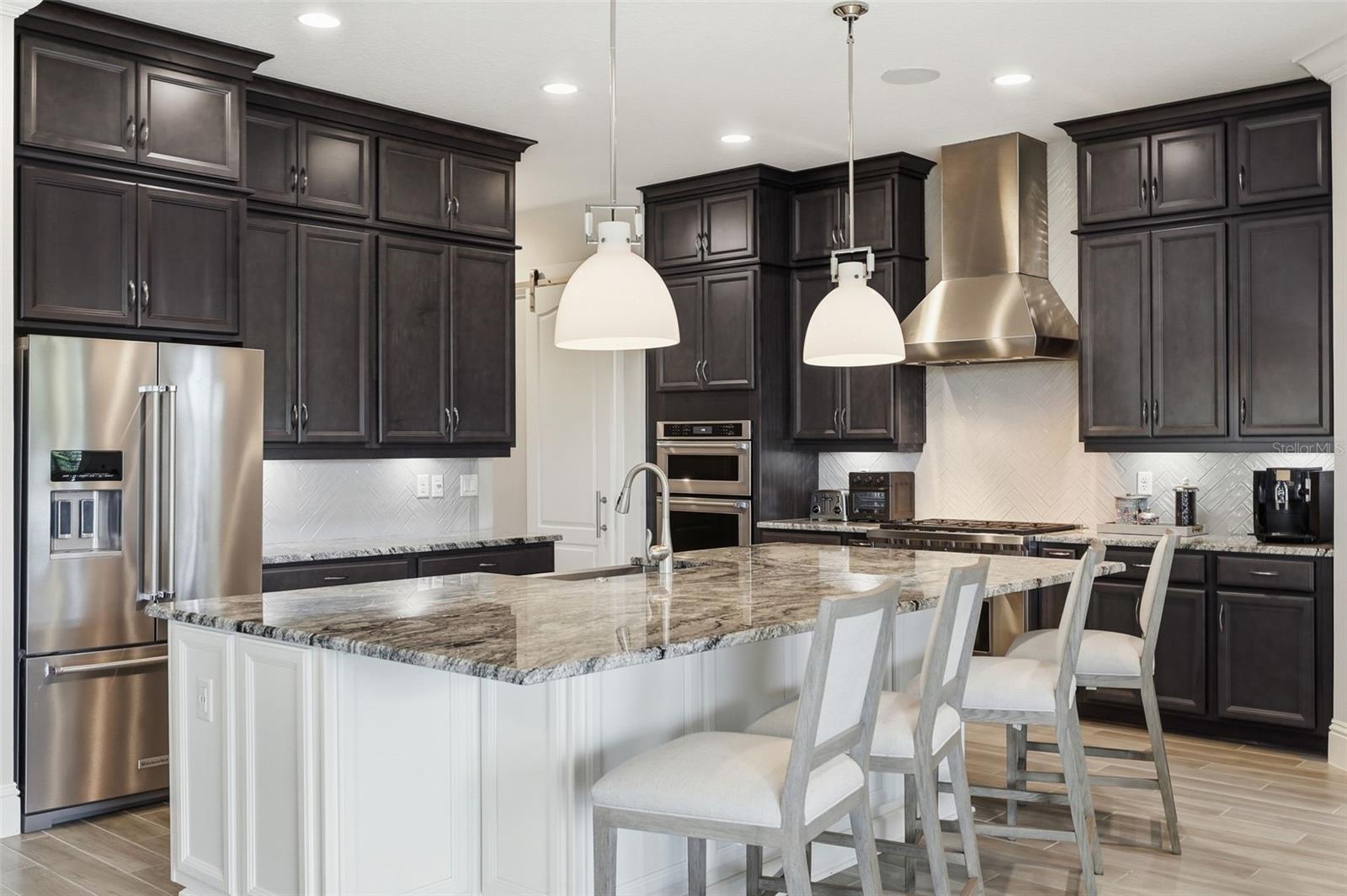 AVALON COVE - Residential