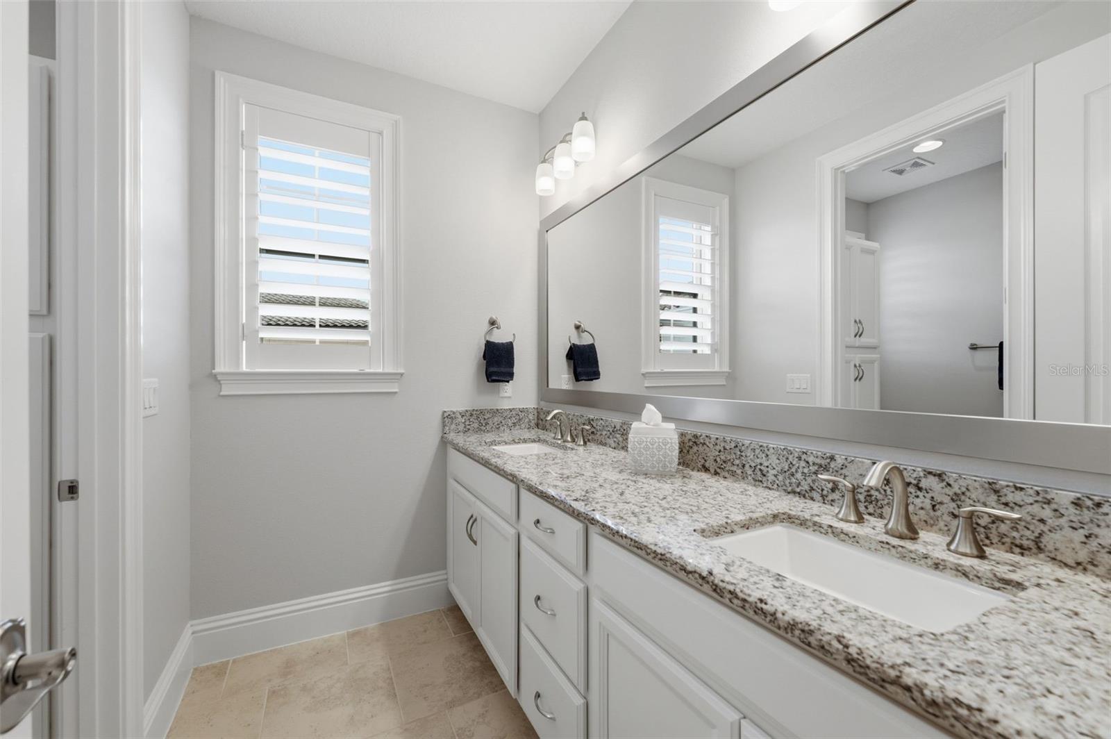 AVALON COVE - Residential