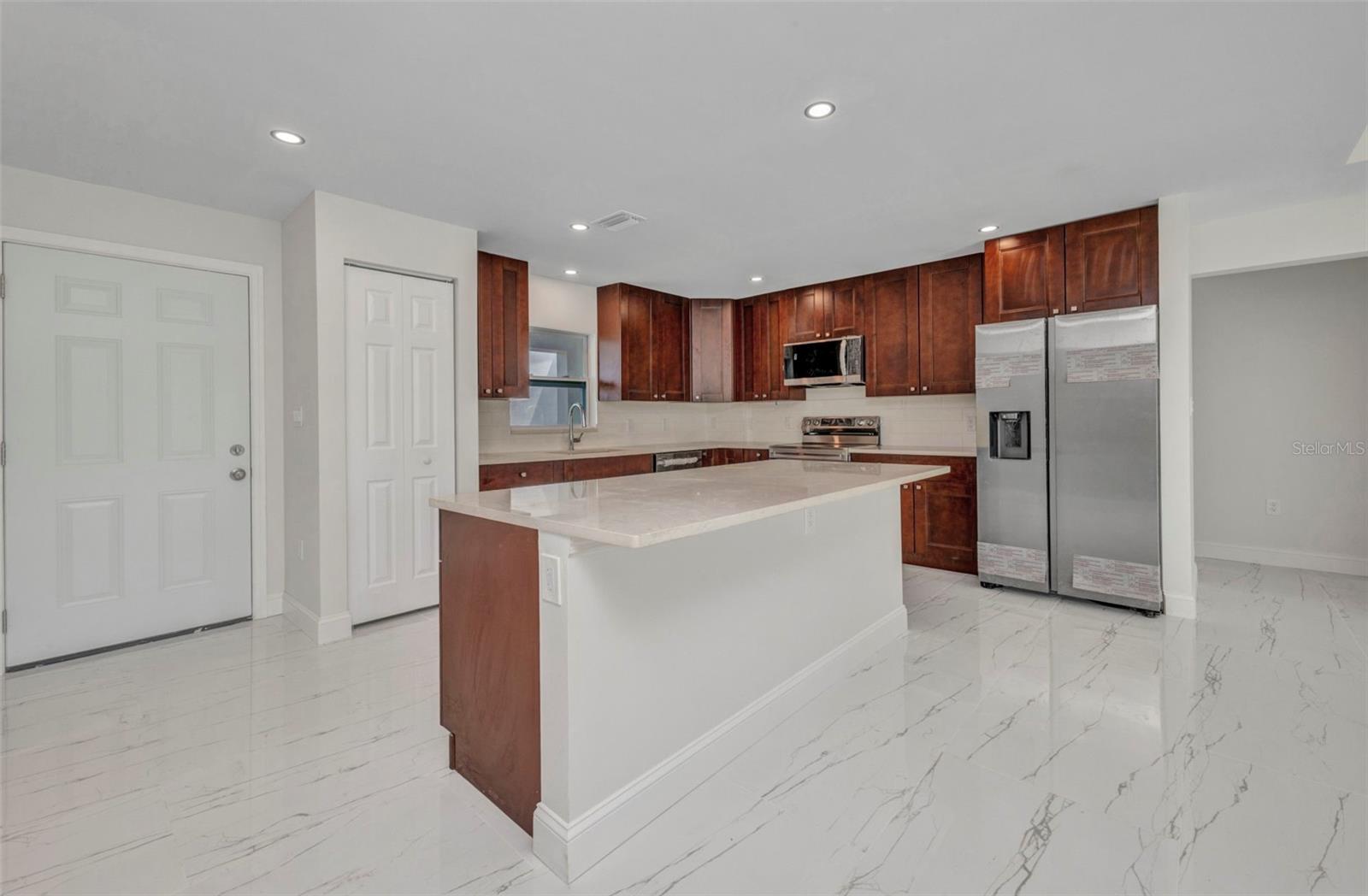 PORT CHARLOTTE SUB 07 - Residential Lease