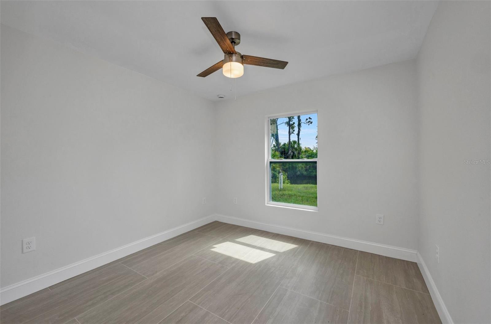 PORT CHARLOTTE SUB 07 - Residential Lease