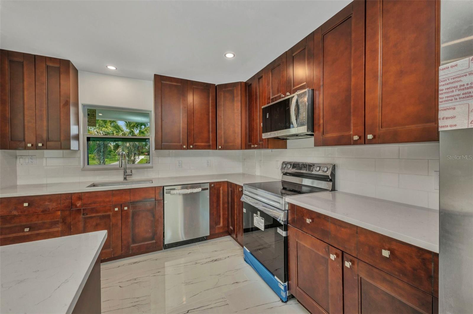 PORT CHARLOTTE SUB 07 - Residential Lease