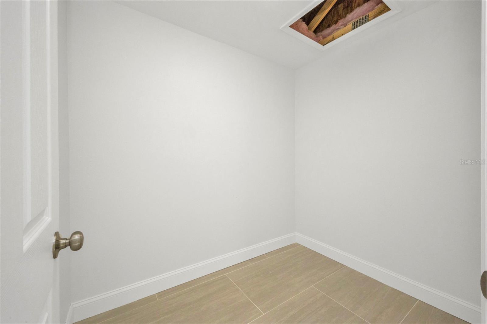 PORT CHARLOTTE SUB 07 - Residential Lease