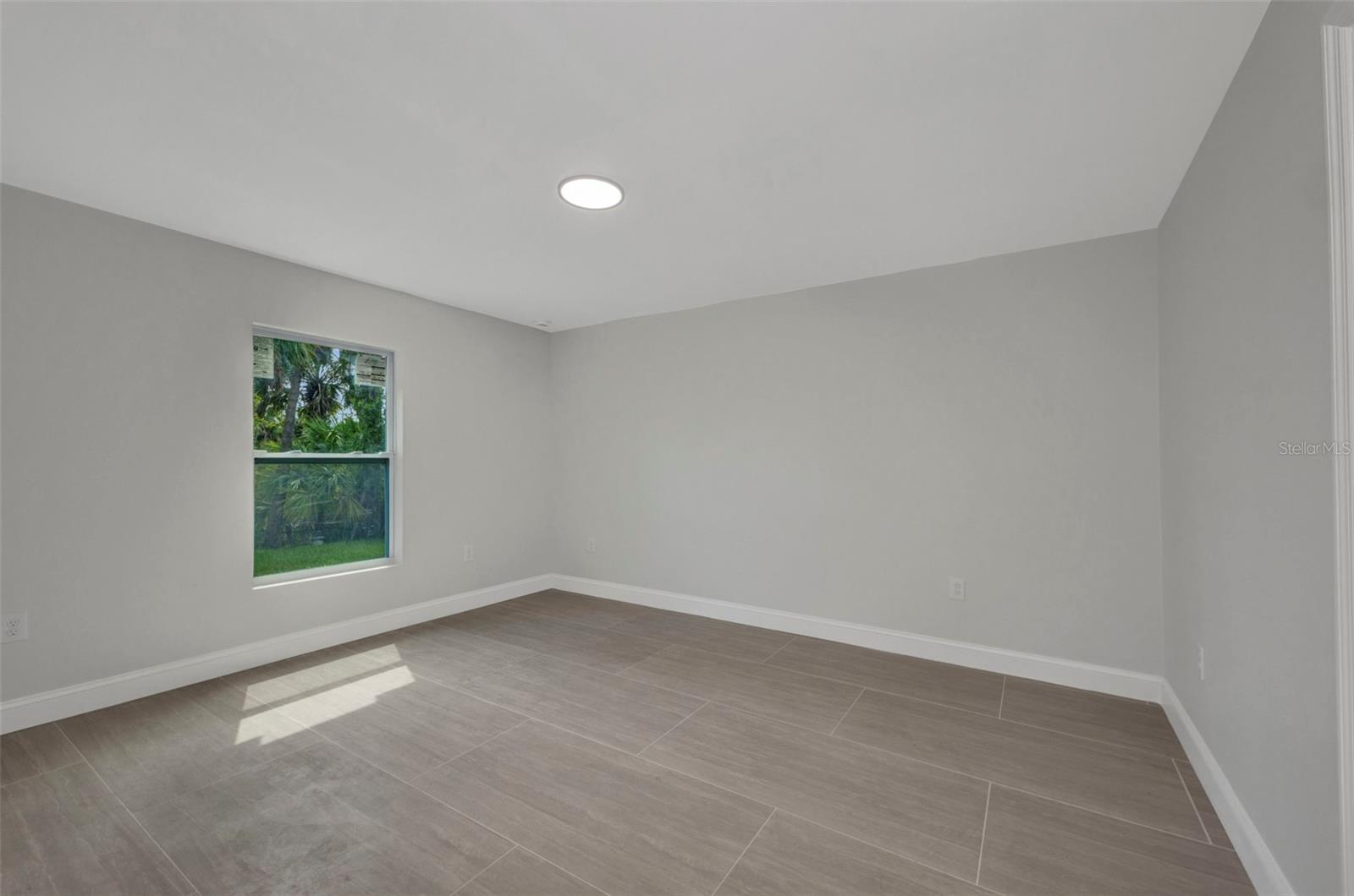PORT CHARLOTTE SUB 07 - Residential Lease