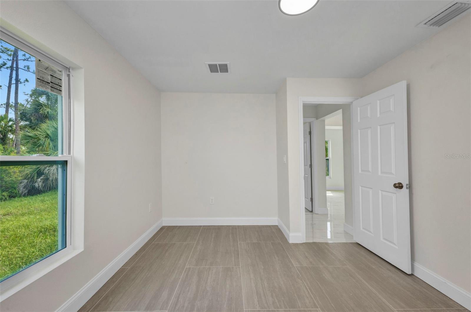 PORT CHARLOTTE SUB 07 - Residential Lease