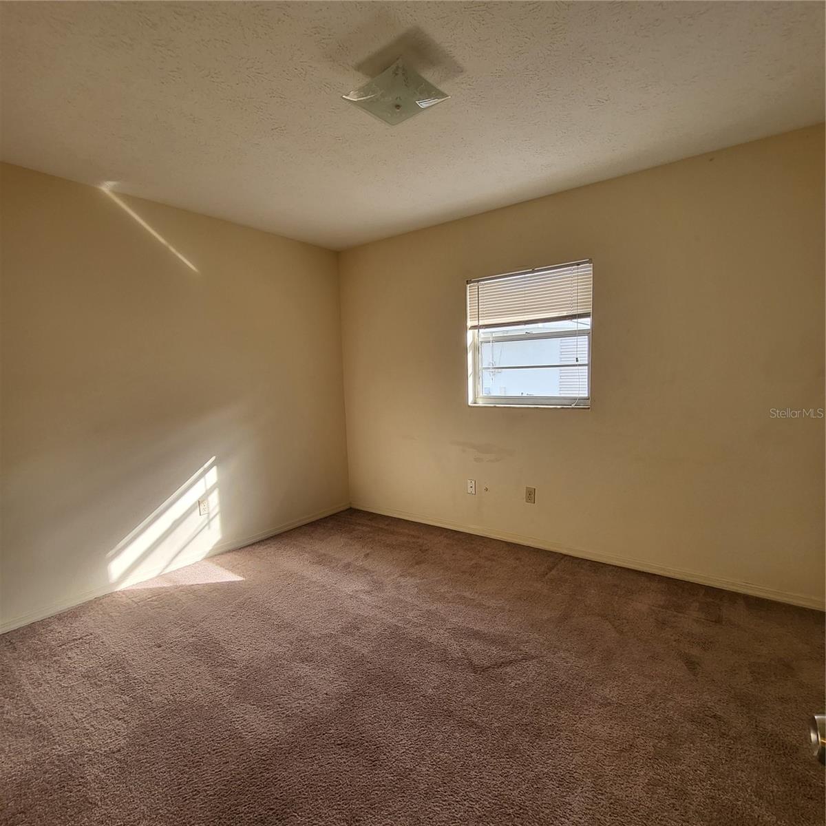 LAKE PALMS SEC 2 - Residential Lease