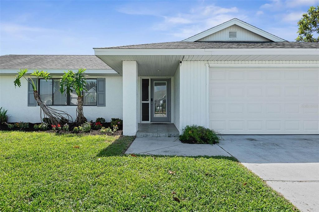 Photo of 12 Clarendon Court S, Palm Coast, FL 32137 (MLS # FC317579)