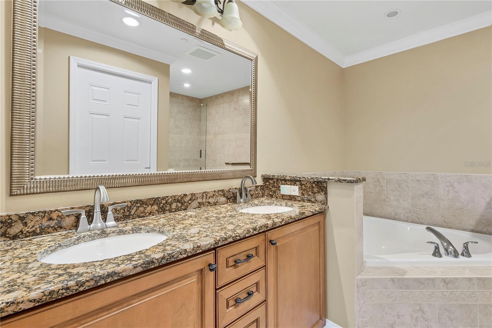 LAKE VISTA RESIDENCES PH III - Residential Lease