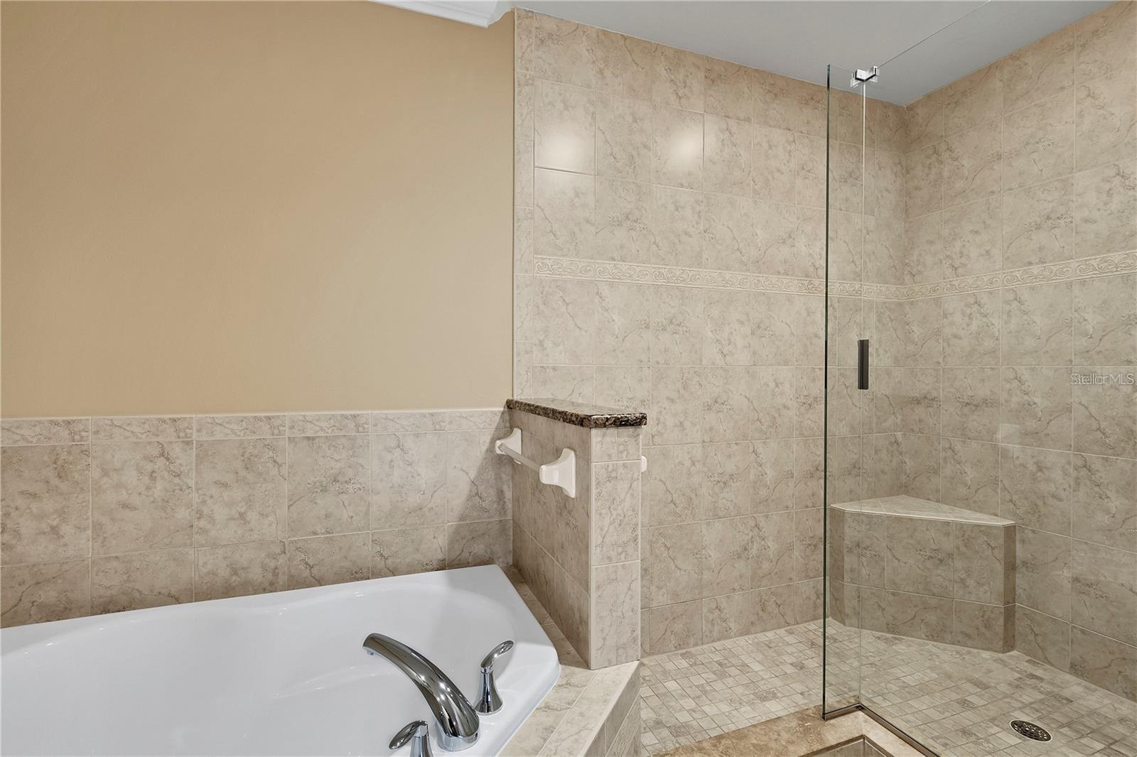 LAKE VISTA RESIDENCES PH III - Residential Lease