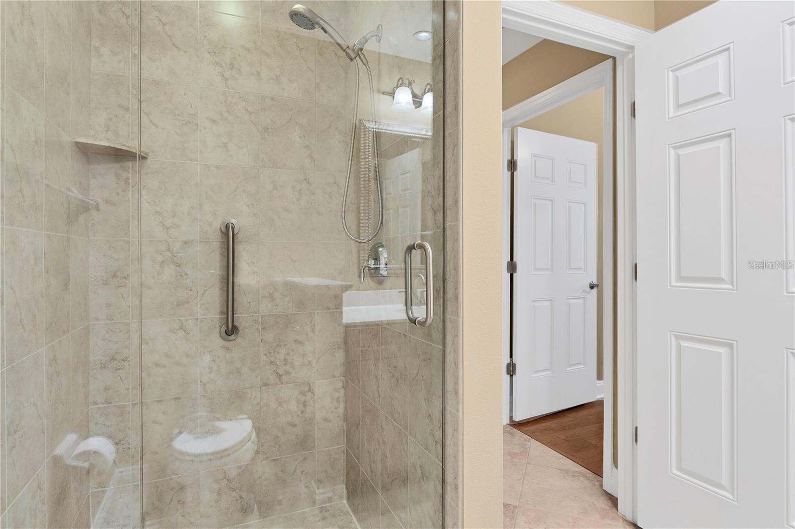 LAKE VISTA RESIDENCES PH III - Residential Lease