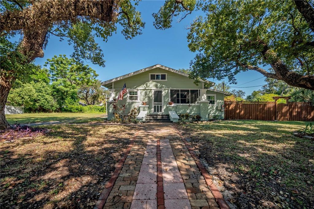 Photo of 1404 E Cayuga Street, Tampa, FL 33603 (MLS # TB8471232)