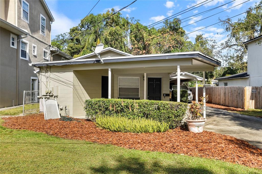 Photo of 2905 E Central Boulevard, Orlando, FL 32803 (MLS # O6367230)
