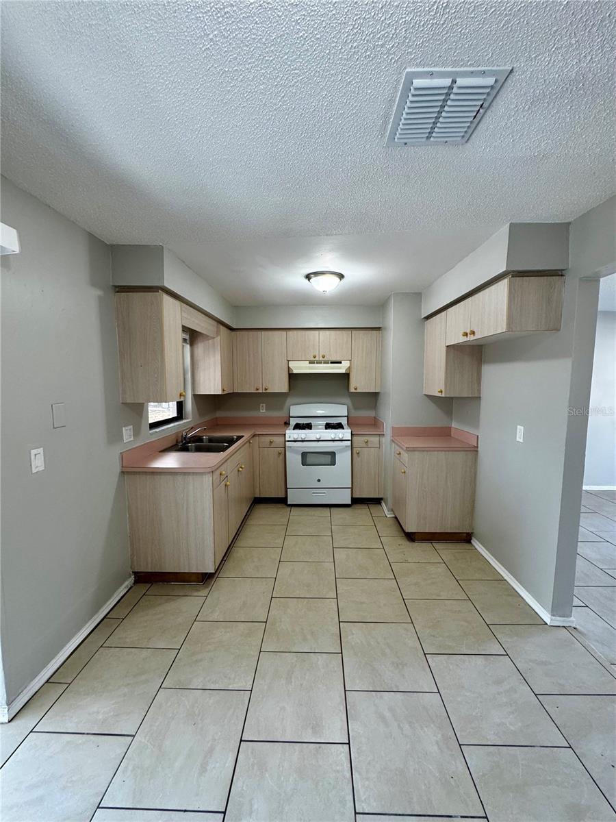 WESTWOOD VILLAS 7TH ADD - Residential