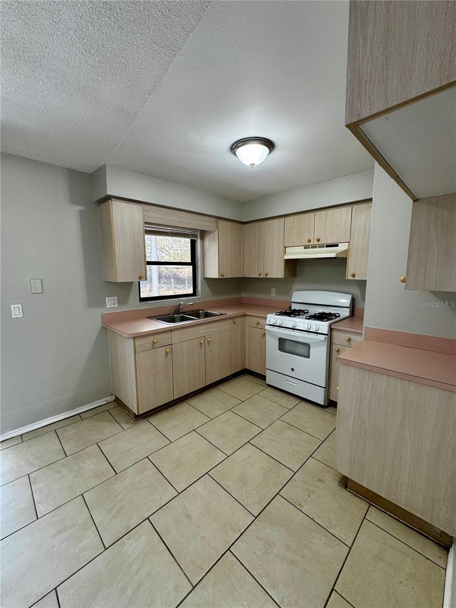 WESTWOOD VILLAS 7TH ADD - Residential