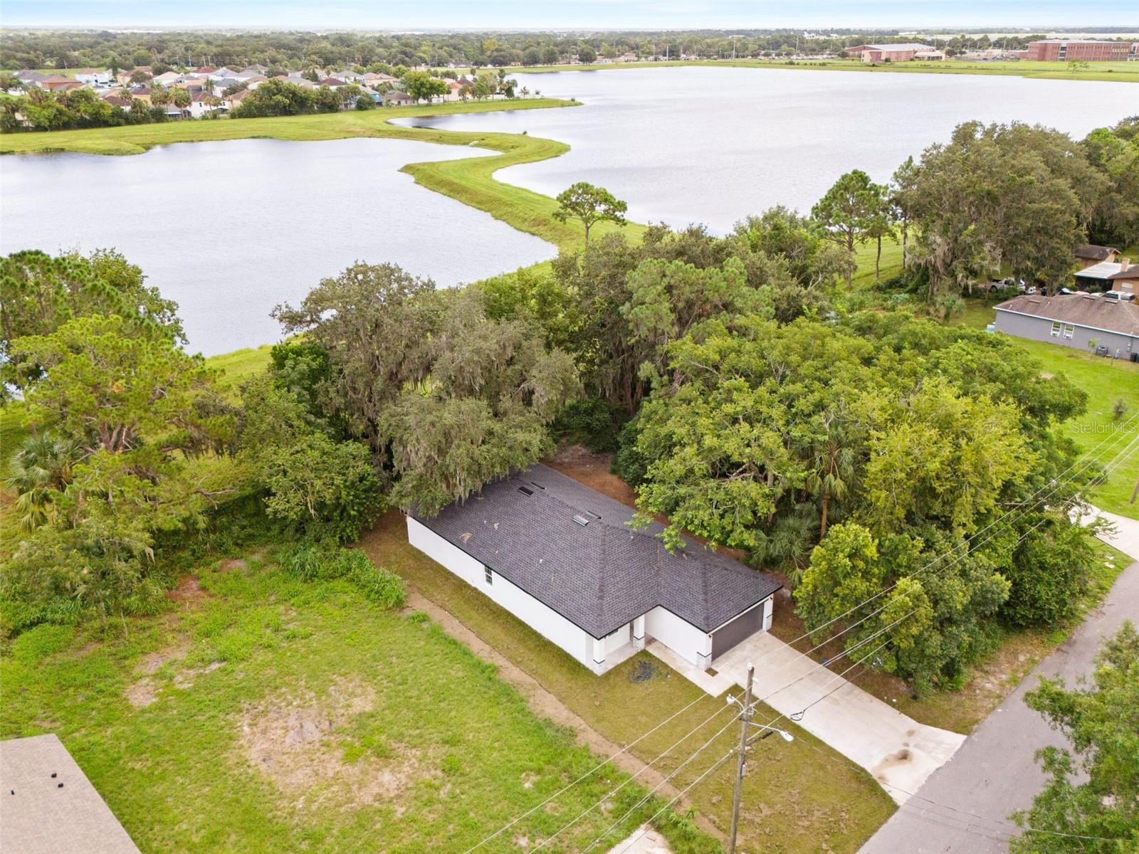 ROSELAND PARK - Residential Lease